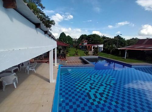 HOSPEDAJE TURÍSTICO CAMPESTRE "Villa Alondra"