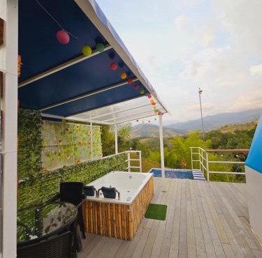 Glamping y Cabañas Alpina