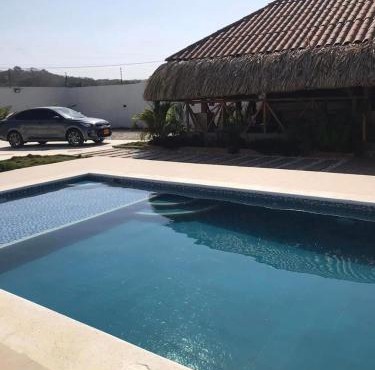 HERMOSA CASA PLAYERA CON MESA DE BILLAR