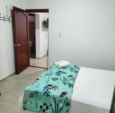 Casa amplia con zonas verdes y cerca a la Basílica