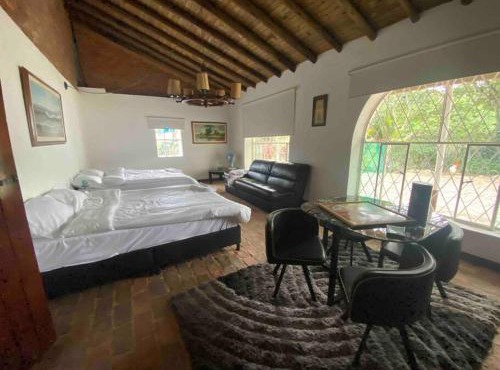 Hermosa Casa Campestre con Piscina y Jacuzzi