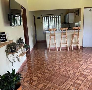 ¡El escondite Santa Elena!