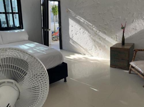 Room in Lodge - Tr-V4d Hostel room near Castillo San Felipe with pool and WIFI