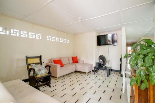 HABITACION PRIVADA EN CASA DE MIS PADRES