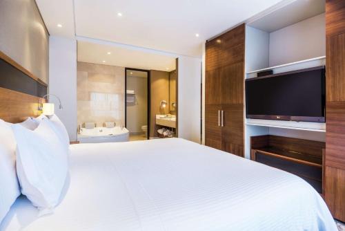 DoubleTree by Hilton Bogota Parque 93