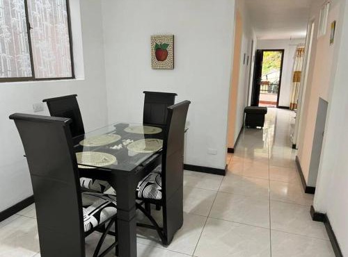 Apartamento en el poblado cerca universidad CES