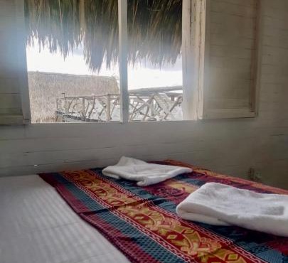C3-R HABITACION TIPO CABAÑA EN ISLA DE BARU in Baru