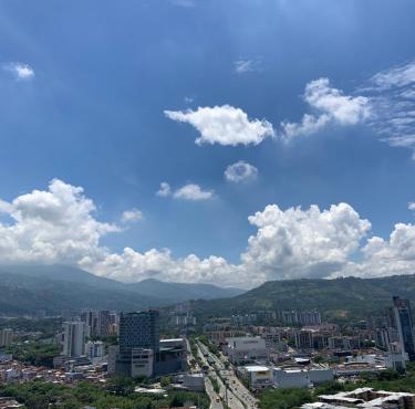 Conjunto Torres del Bosque-diagonal a la Foscal in Floridablanca