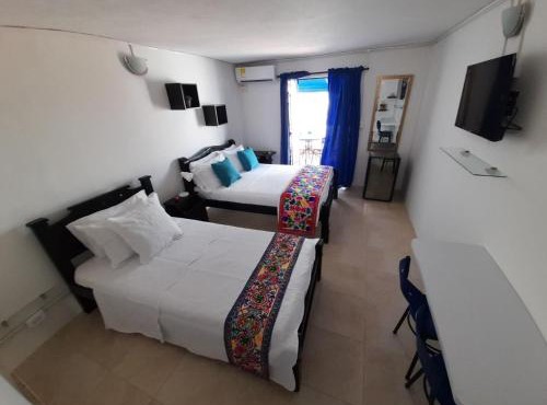 HPT-SM HABITACION DE HOTEL TRIPLE CON PISCINA AIRE ACONDICIONADO Y WIFi EN GETSEMANI