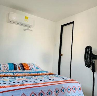 Apartment for 8, near to the beaches and downtown