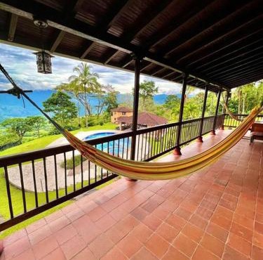 Estadía en hermosa finca con piscina