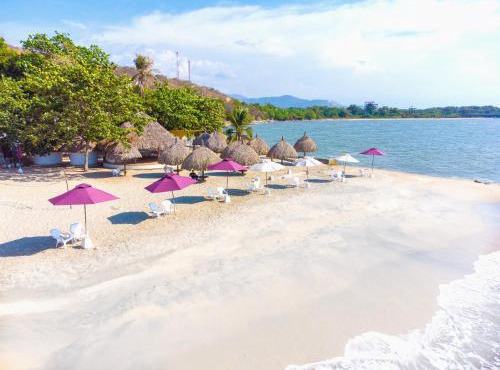 Santorini Kima Beach Resort in Santa Marta