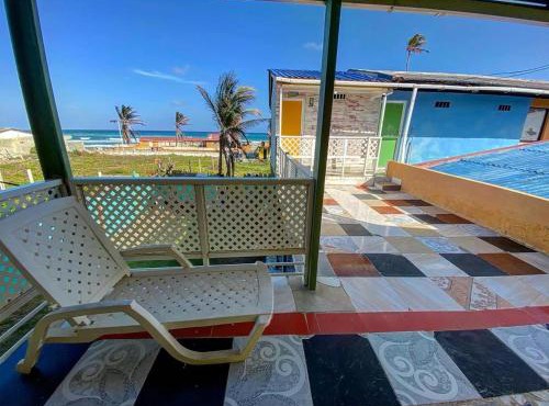 Yellow Moon Guesthouse & Apartments