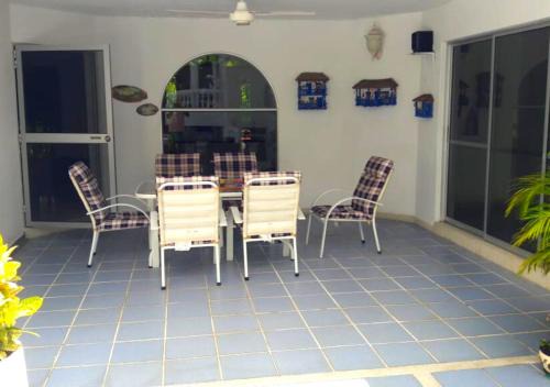 Casa Quinta con Piscina Privada en Condominio Campestre el Peñon