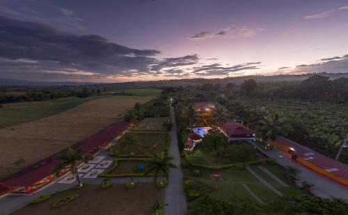 Hotel Campestre Los Tucanes
