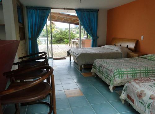 Hotel Familiar El Remanso Del Agua in Guatapé